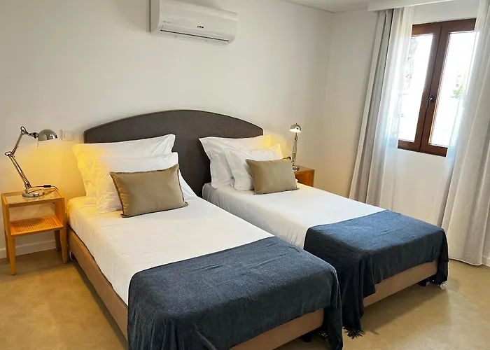 Casas Do Laranjo- Cottages & Infinity Pool